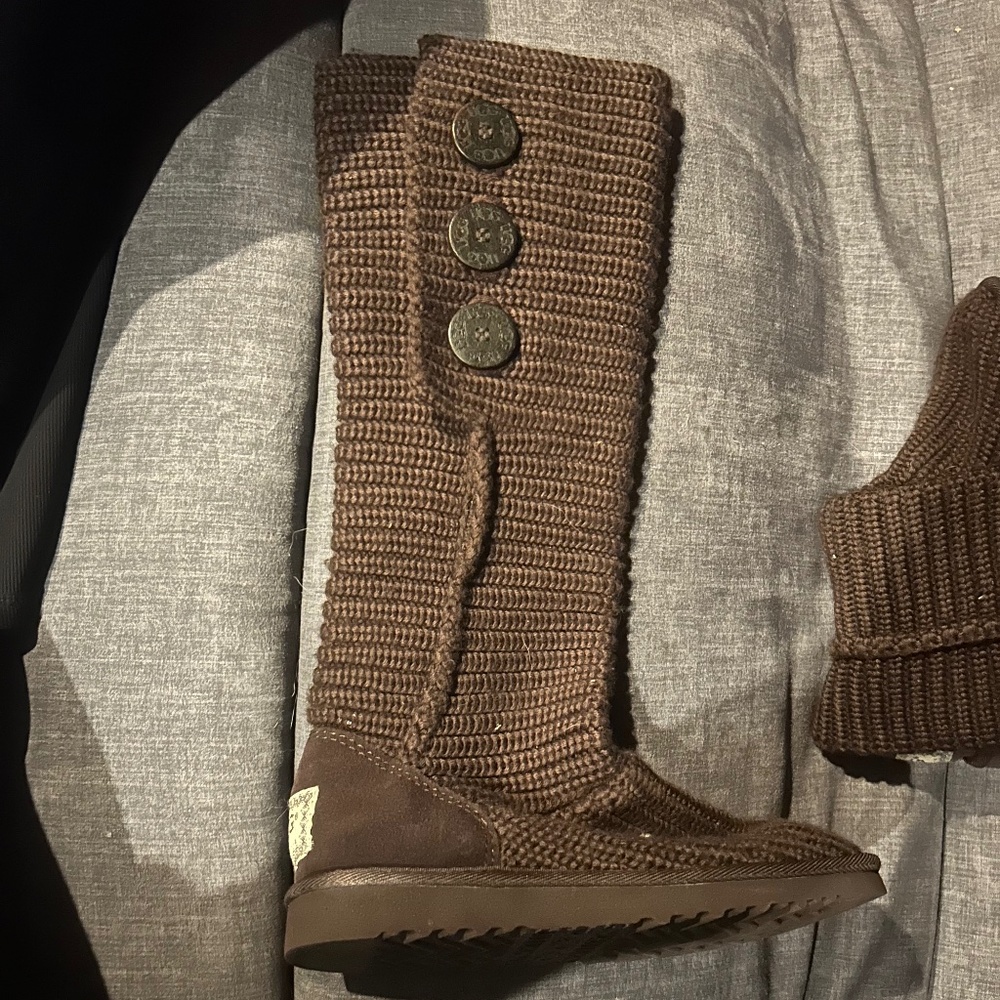 Ugg sweater boot